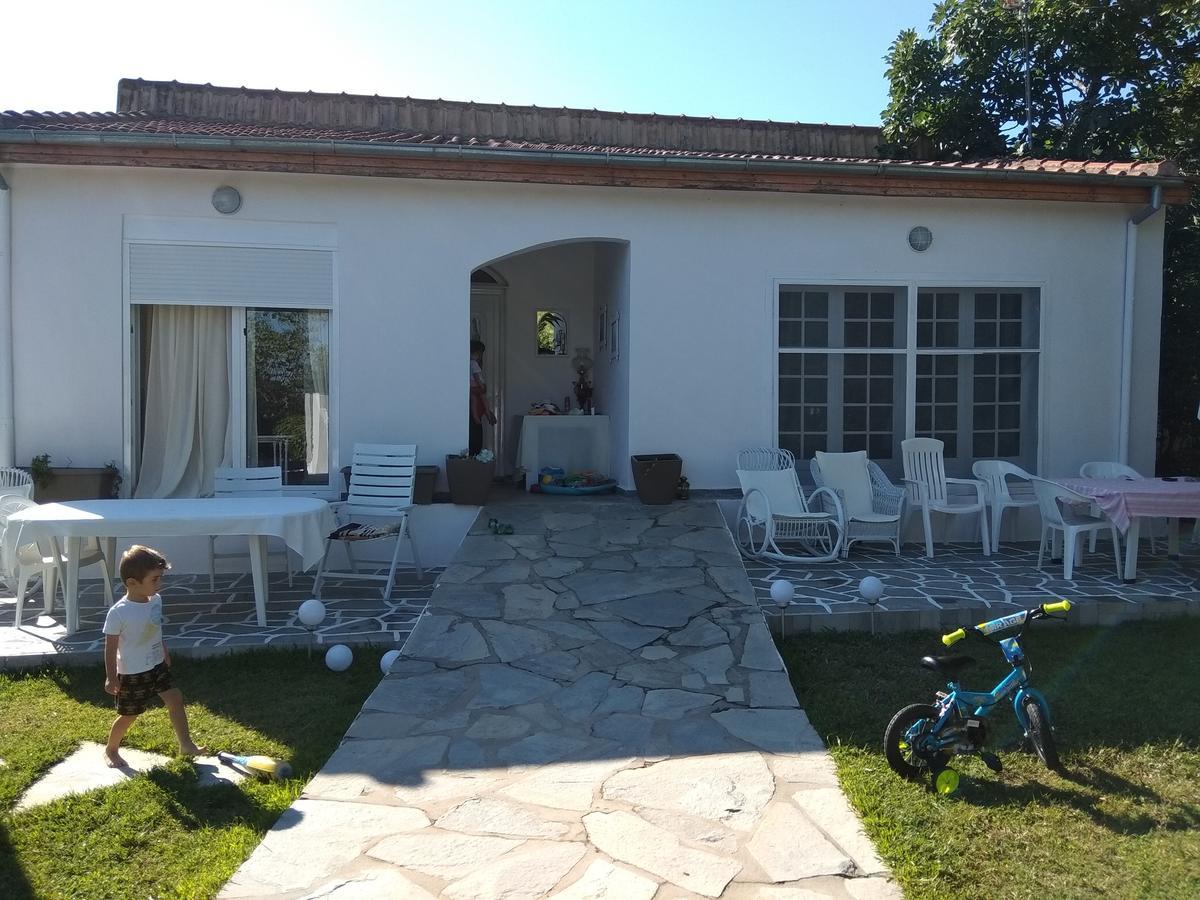 Maria'S Beach House Polychrono Exterior photo